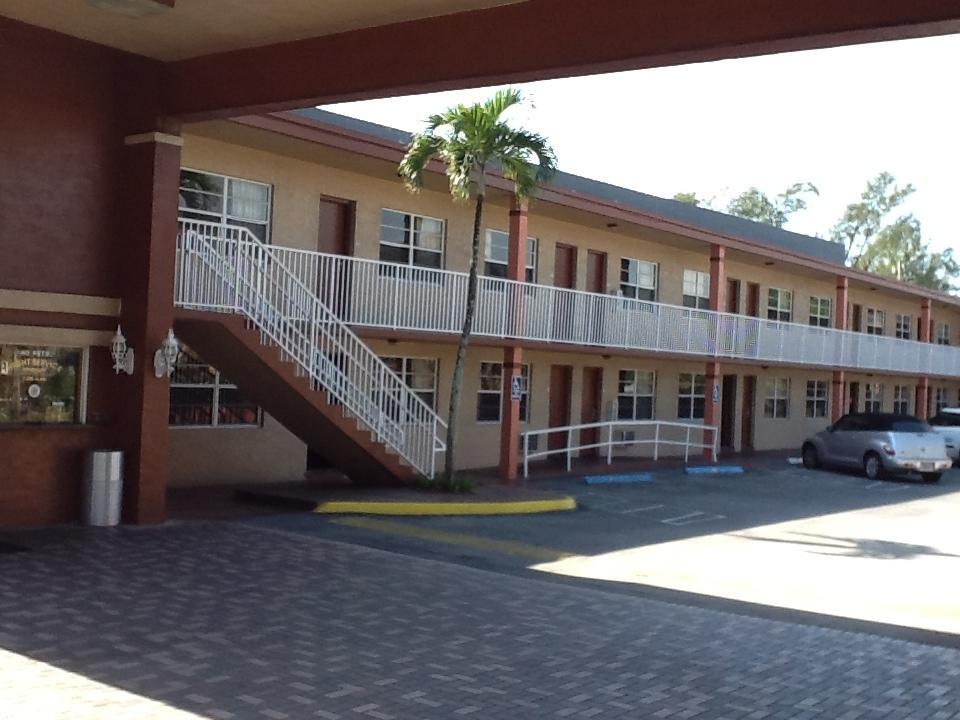 America'S Best Inn & Suites Fort Lauderdale North Kültér fotó